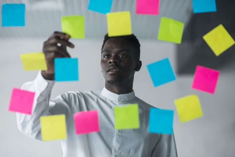 DEVELOPPER-SA-CONFIANCE-ET-SON-ESTIME-DE-SOI-EN-MILIEU-PROFESSIONNEL